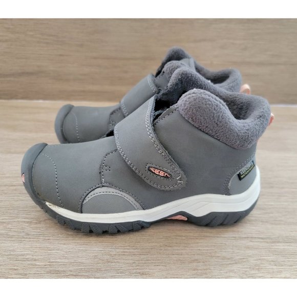 Keen toddler size 11 snow boot - Picture 1 of 9